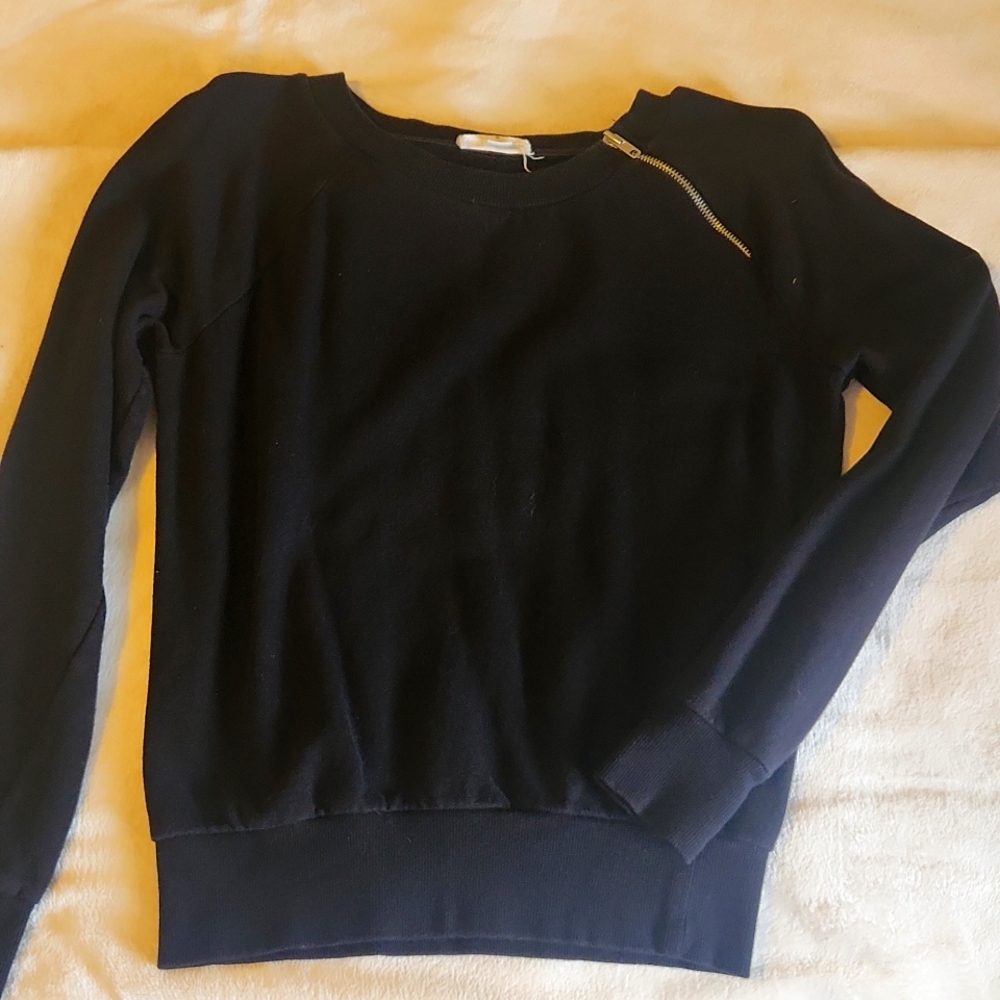 Black top with zipper accent size small